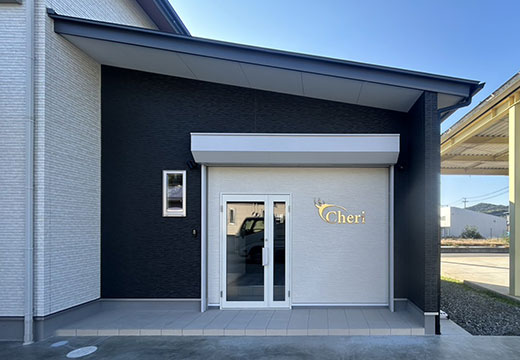 和和歌山市　まつげエクステ専門店　Cheri様